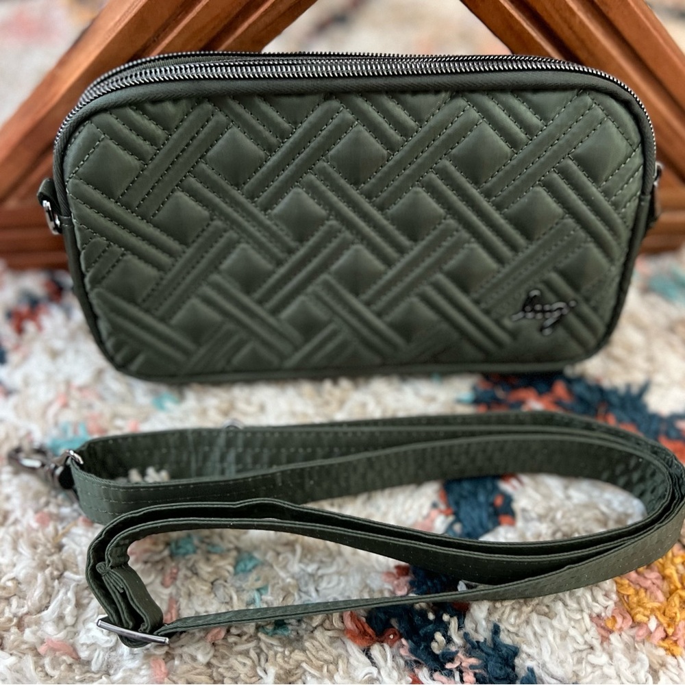 Lug Crossbody Convertible Coupe XL Olive Green